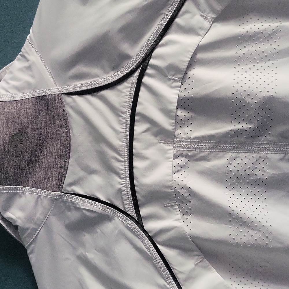 Lululemon Athletica White and Gray Ski Jacket - Picture 5 of 8